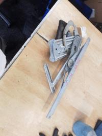Leve vitre electrique avant gauche