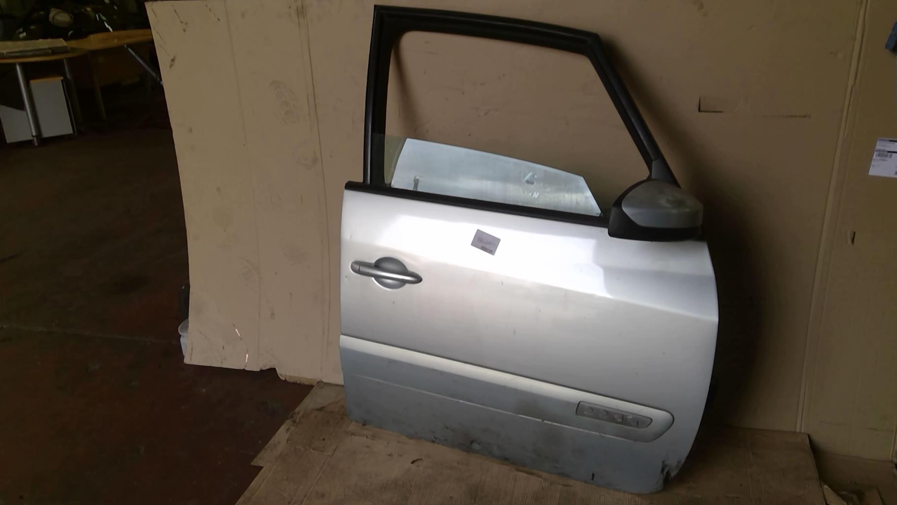 Porte avant droit