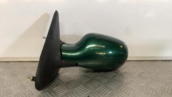 Specchietto retrovisore sinistro