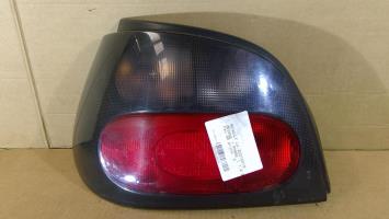 Fanale posteriore principale sinistro (luci)