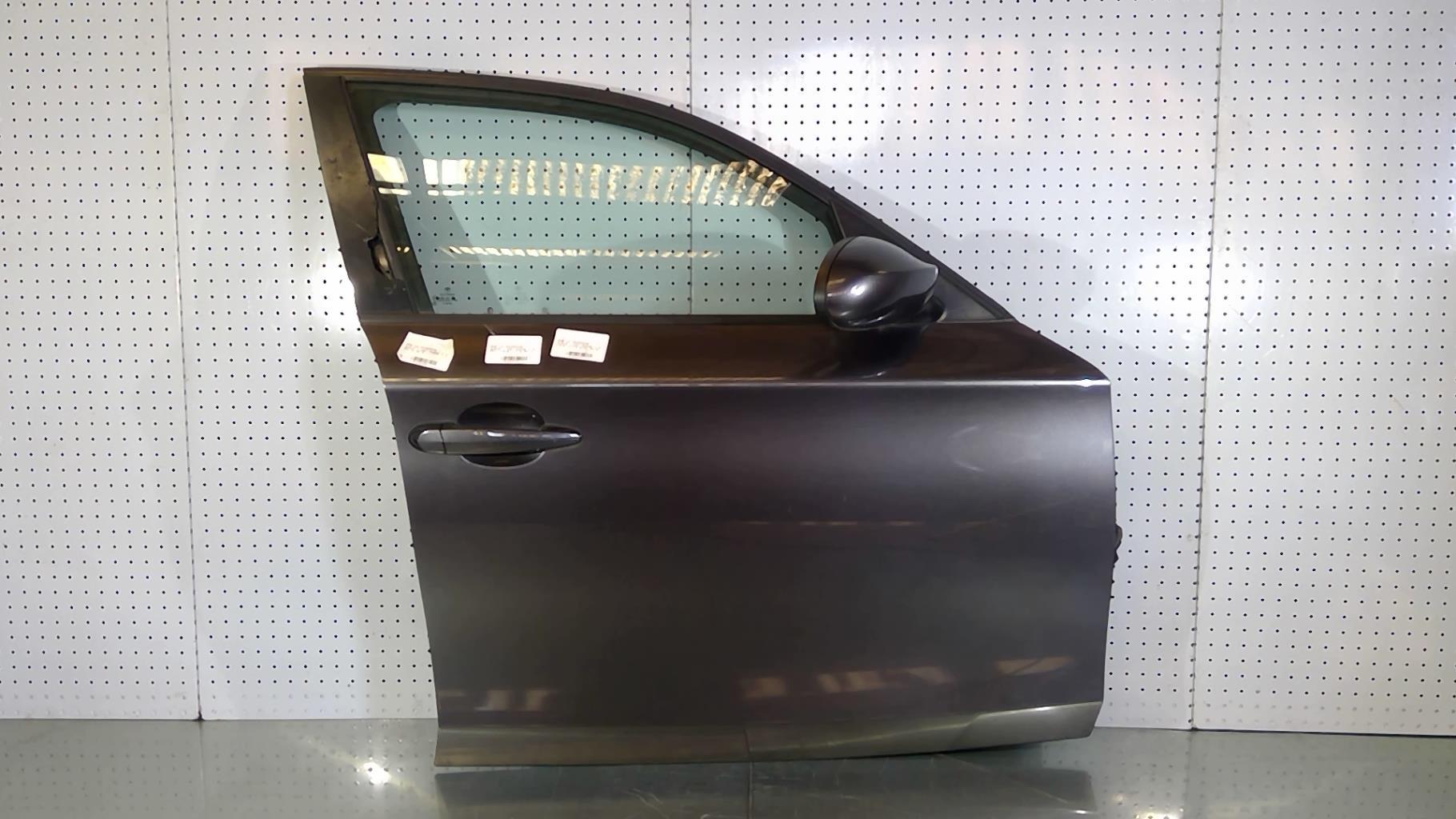Porte avant droit