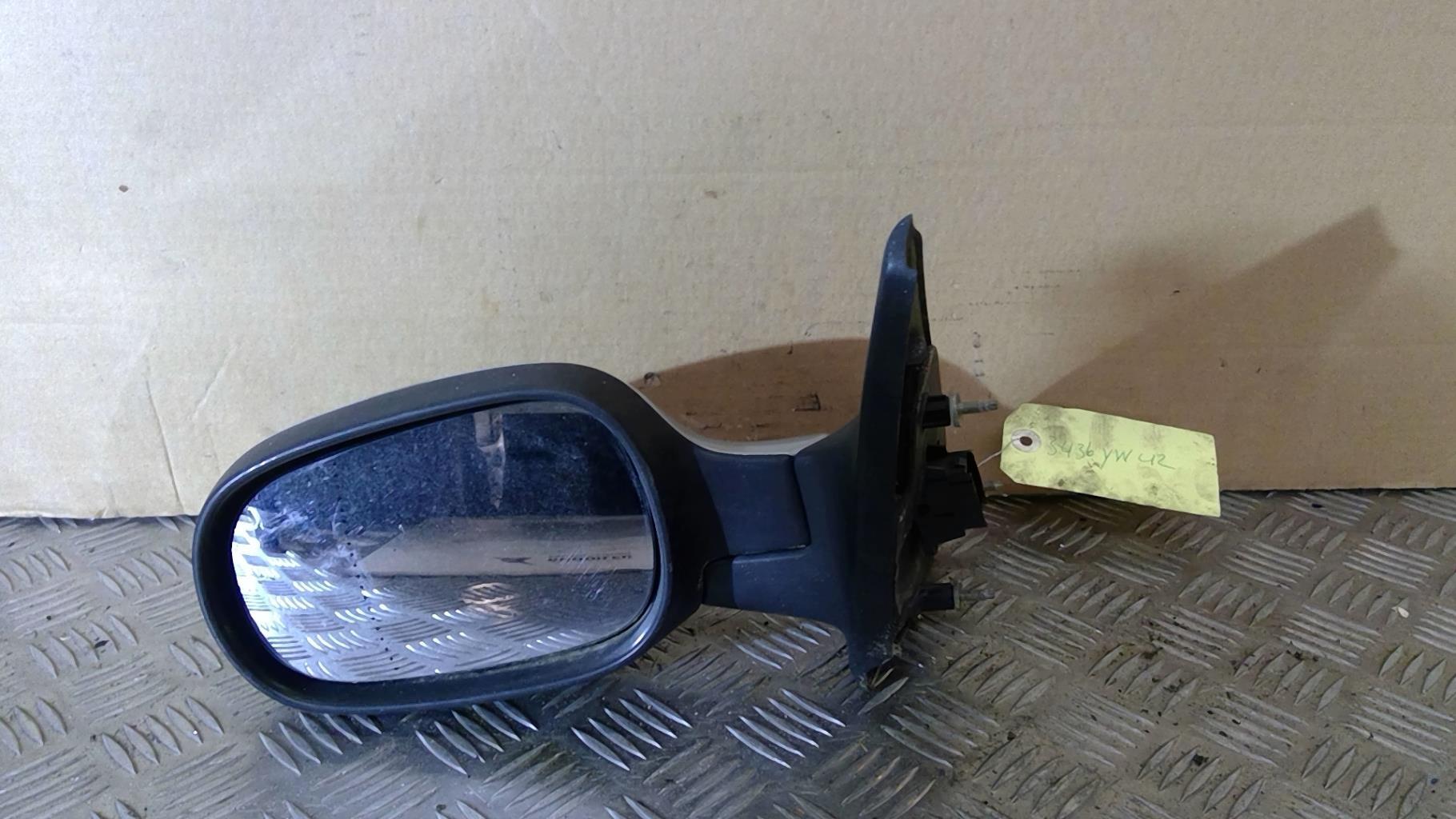 Retrovisor izquierdo