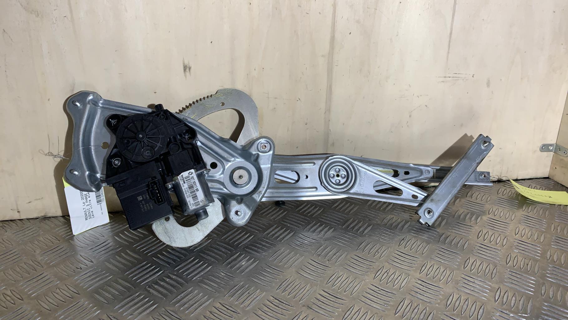 Leve vitre electrique arriere droit
