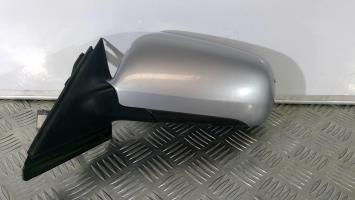 Retrovisor izquierdo