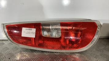 Feu arriere principal gauche (feux)