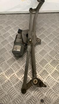 Moteur essuie glace avant