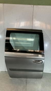 Puerta lateral derecha