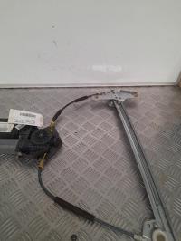 Leve vitre electrique avant droit