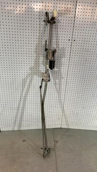Moteur essuie glace avant