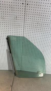 Vitre avant gauche