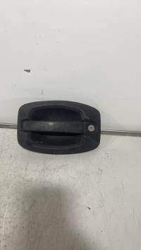 Poignee porte avant gauche