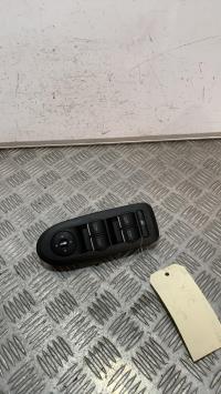 Interrupteur de leve vitre avant gauche