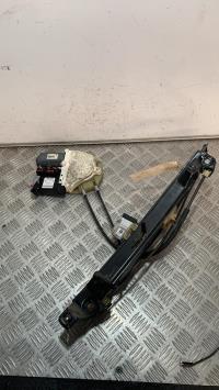 Moteur leve vitre avant gauche