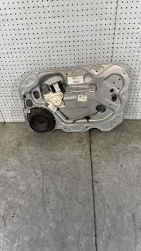 Moteur leve vitre avant droit