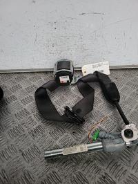 Ceinture avant gauche