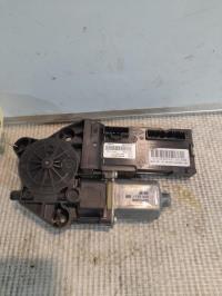Moteur leve vitre avant gauche