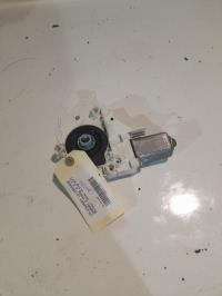 Moteur leve vitre avant gauche