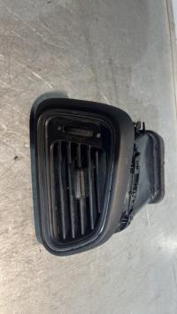 Aerateur tableau de bord avant gauche
