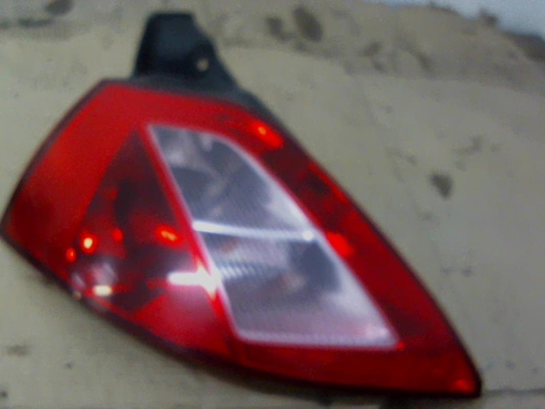 Fanale posteriore principale sinistro (luci)