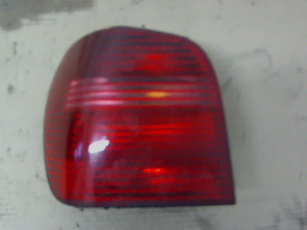 Fanale posteriore principale sinistro (luci)