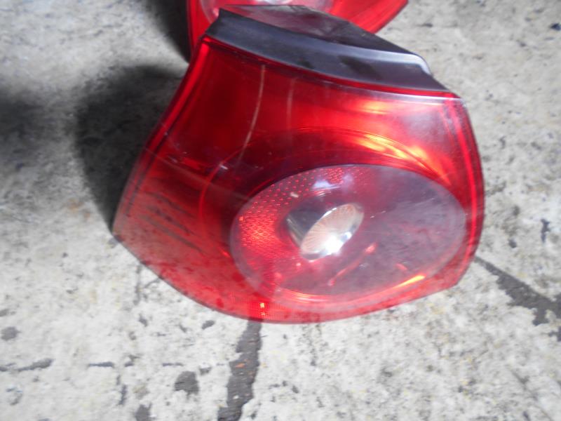 Fanale posteriore principale sinistro (luci)