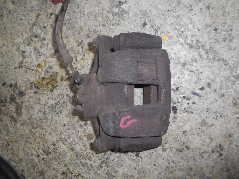 Etrier avant gauche (freinage)
