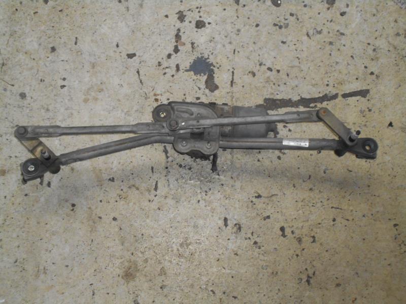 Moteur essuie glace avant