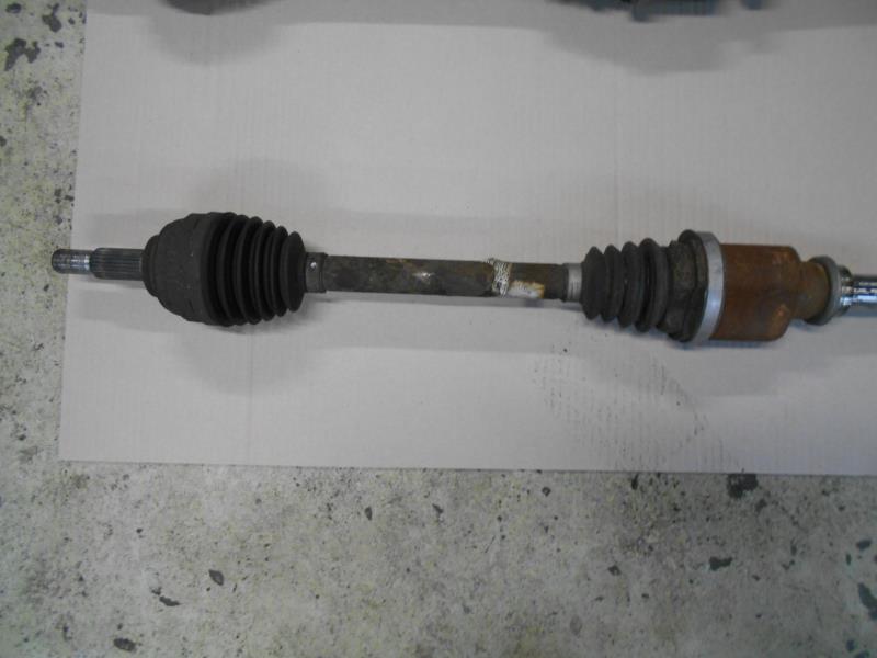Cardan gauche (transmission)