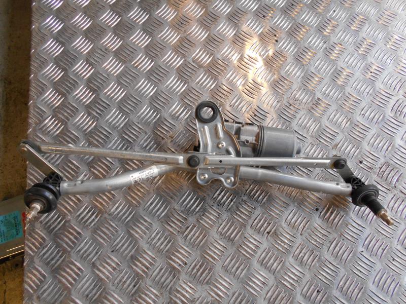 Moteur essuie glace avant
