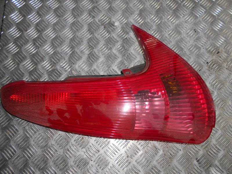 Fanale posteriore principale destro (luci)