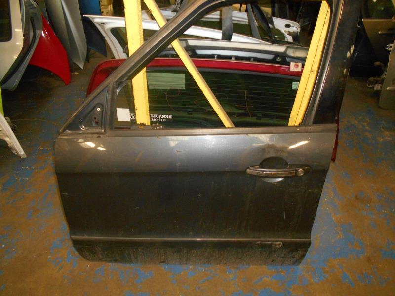 Porte avant gauche