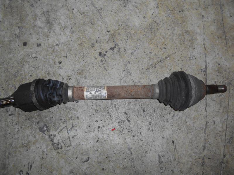 Cardan gauche (transmission)