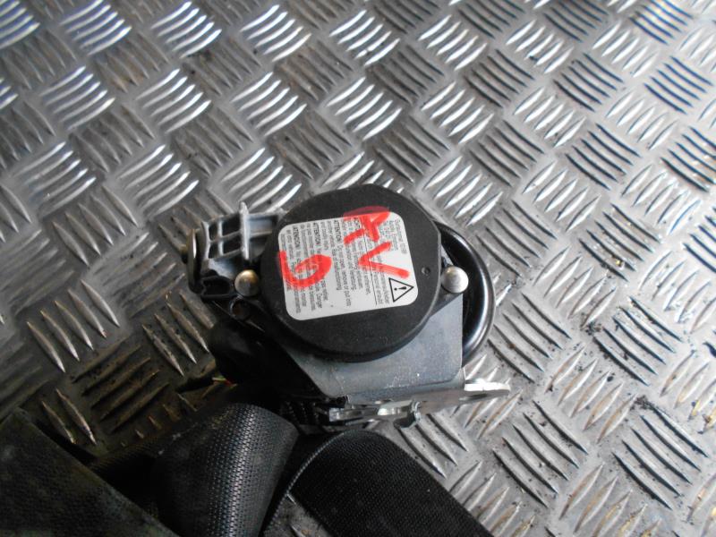 Cinturón de seguridad delantero derecho