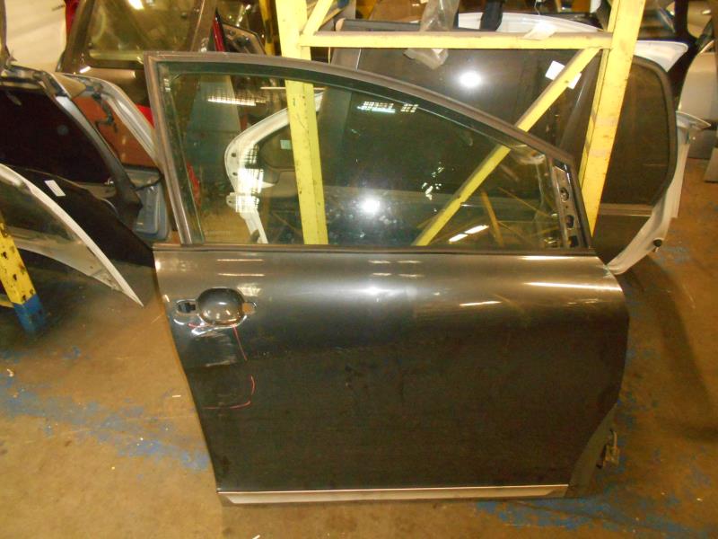 Porte avant droit