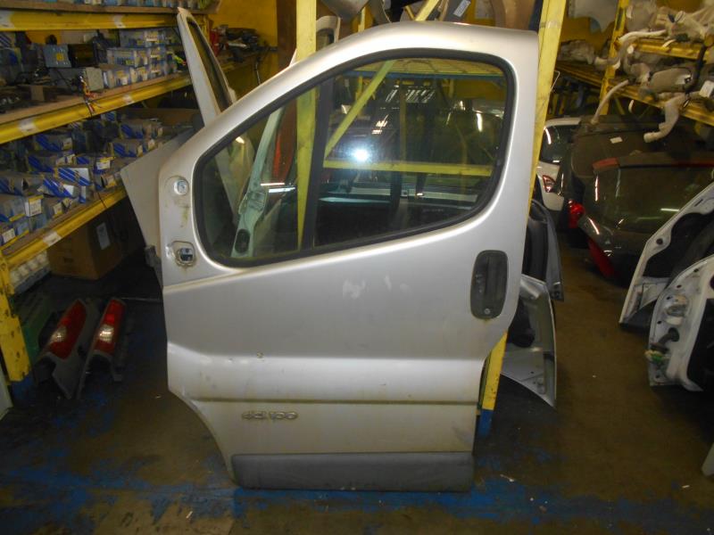 Porte avant gauche