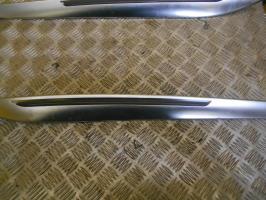 Baguette de porte avant gauche