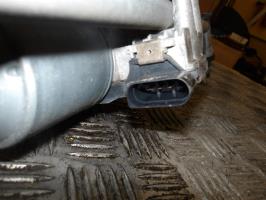 Moteur essuie glace avant