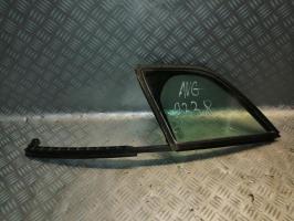 Custode avant gauche (porte)