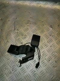Attache ceinture arriere droit