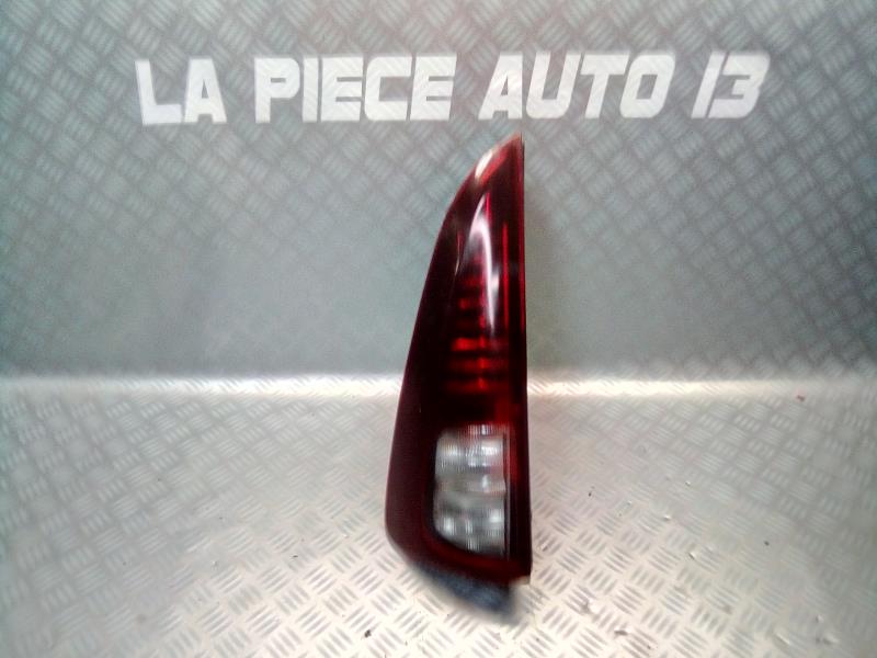 Fanale posteriore principale sinistro (luci)