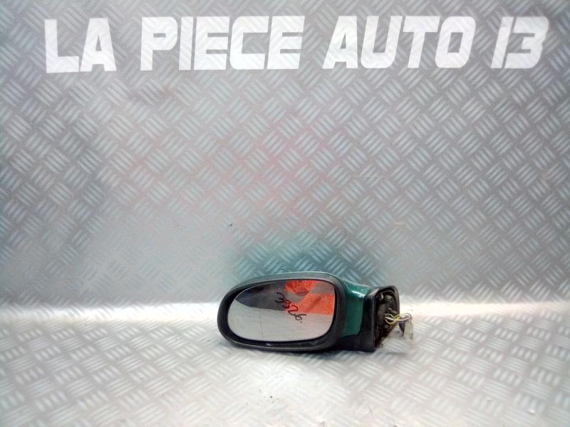 Specchietto retrovisore sinistro