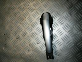 Poignee porte avant droit