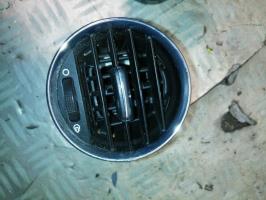 Aerateur tableau de bord avant gauche