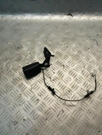 Attache ceinture arriere droit