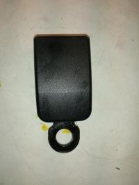 Attache ceinture arriere centrale