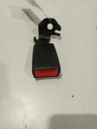 Attache ceinture arriere centrale