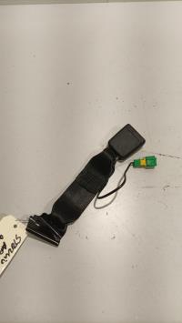 Attache ceinture arriere centrale