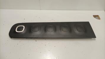 Baguette de porte avant gauche