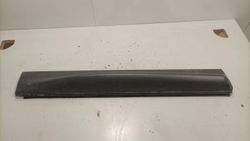 Baguette de porte avant gauche