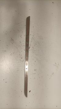 Moldura de puerta delantera derecha